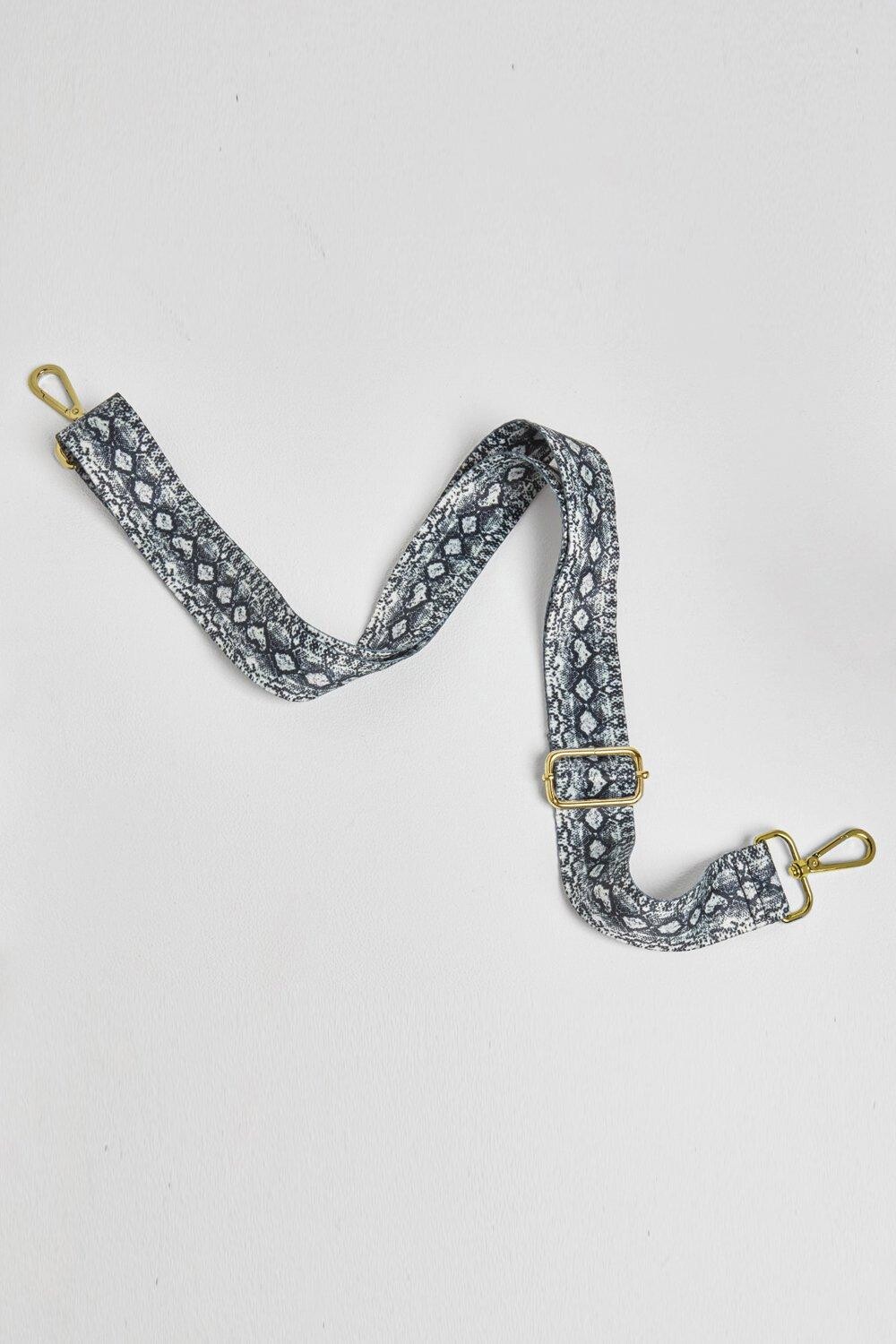 Ремешок через плечо со змеиным принтом Betsy & Floss, серый
Ремешок через плечо со змеиным принтом Betsy & Floss, серый