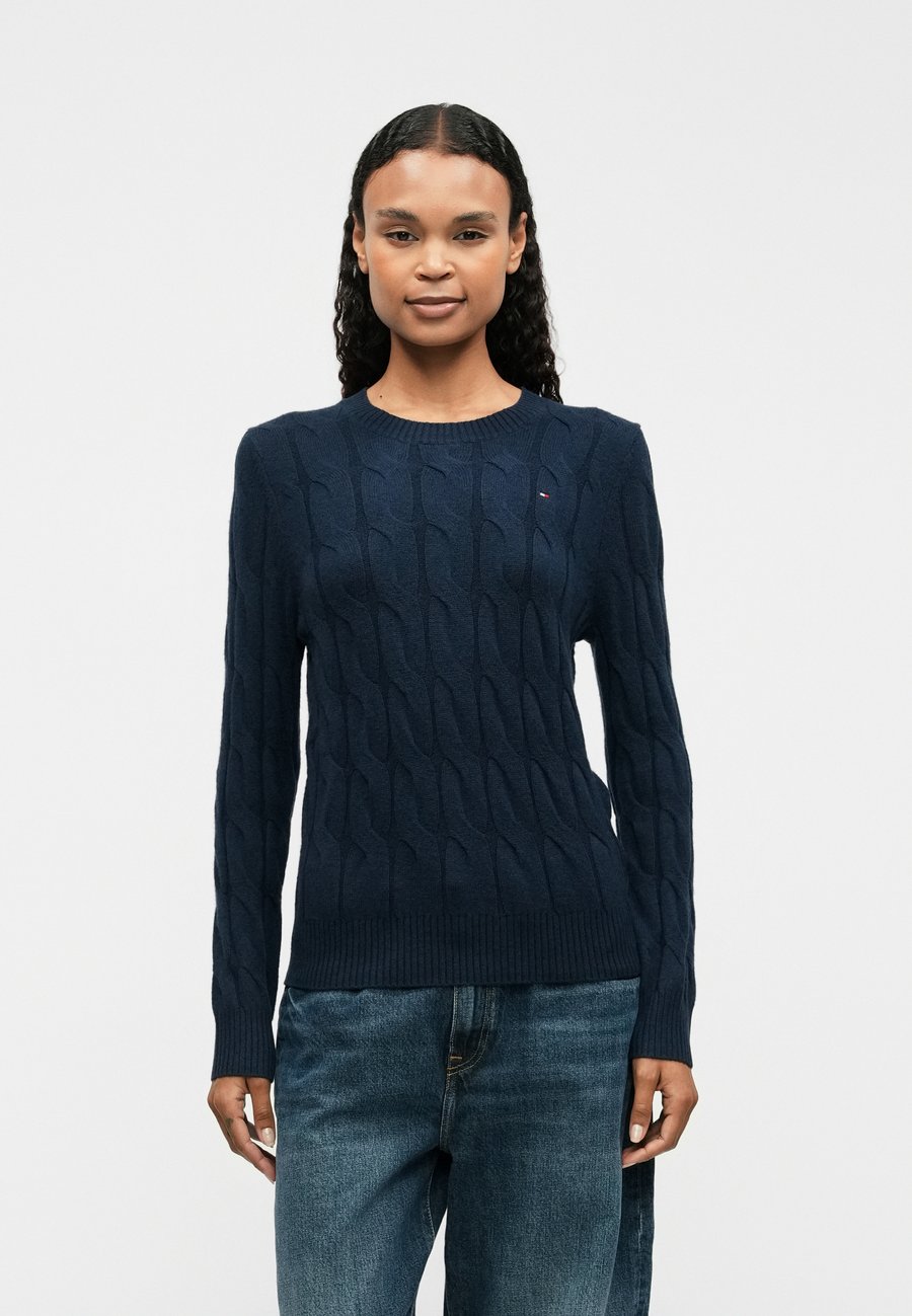Джемпер Tommy Hilfiger SOFT CABLE , Dark Night Navy/Dark Blue
Джемпер Tommy Hilfiger SOFT CABLE , Dark Night Navy/Dark Blue