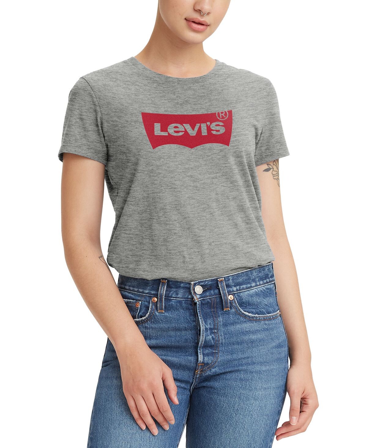 Женская хлопковая футболка с графическим логотипом Perfect Levi's
Женская хлопковая футболка с графическим логотипом Perfect Levi's