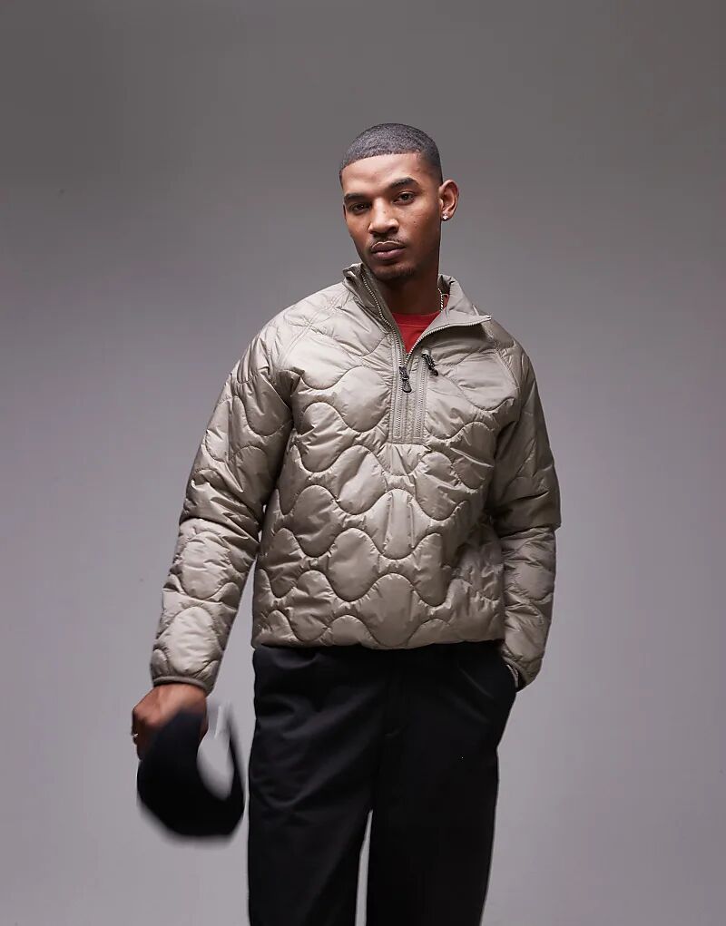 Стеганая куртка ARKET Runner с воротником-молнией на 1/2 и передним карманом из кротовой ткани
Стеганая куртка ARKET Runner с воротником-молнией на 1/2 и передним карманом из кротовой ткани