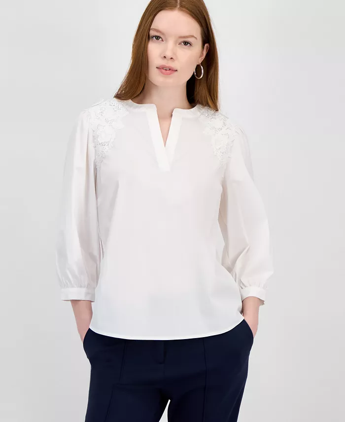 Женский топ с кружевной отделкой, разрезом на горловине и рукавами 3/4 T Tahari, белый
Женский топ с кружевной отделкой, разрезом на горловине и рукавами 3/4 T Tahari, белый