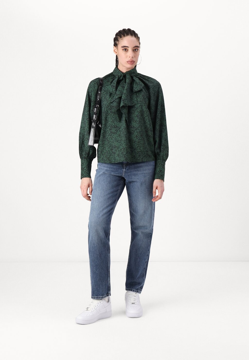 Блуза YASDREA YAS, черный
Блуза YASDREA YAS, черный