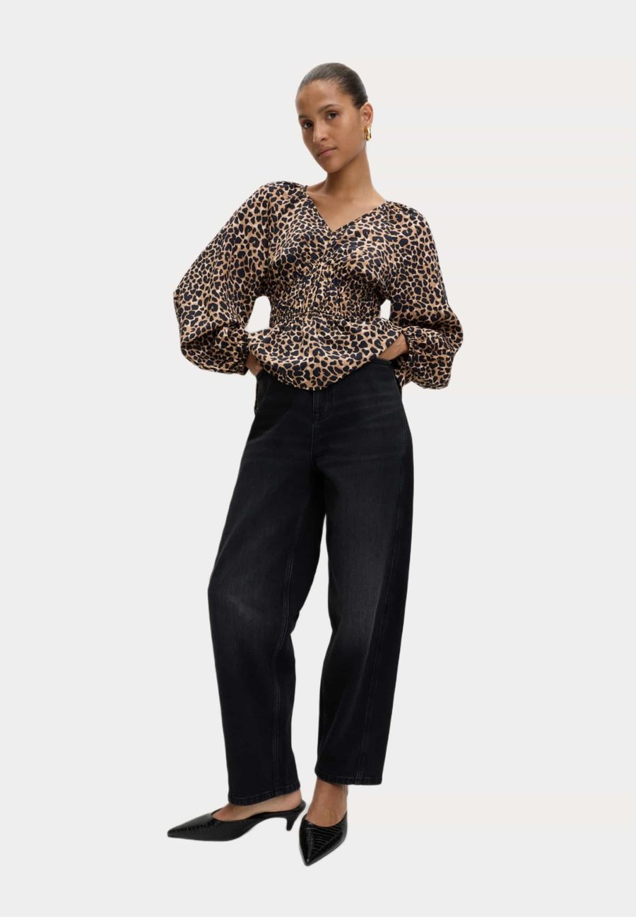 Блуза Marks & Spencer ANIMAL PRINT PUFF SLEEVE, Brown Mix/Mottled Brown
Блуза Marks & Spencer ANIMAL PRINT PUFF SLEEVE, Brown Mix/Mottled Brown