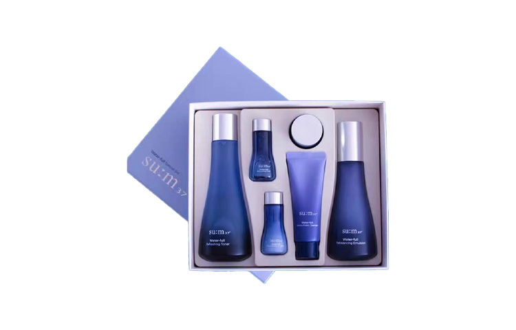 Увлажняющий и освежающий лосьон-сыворотка набор для ухода за кожей увлажняет и питает набор из шести предметов SU:M37°
Увлажняющий и освежающий лосьон-сыворотка набор для ухода за кожей увлажняет и питает набор из шести предметов SU:M37°