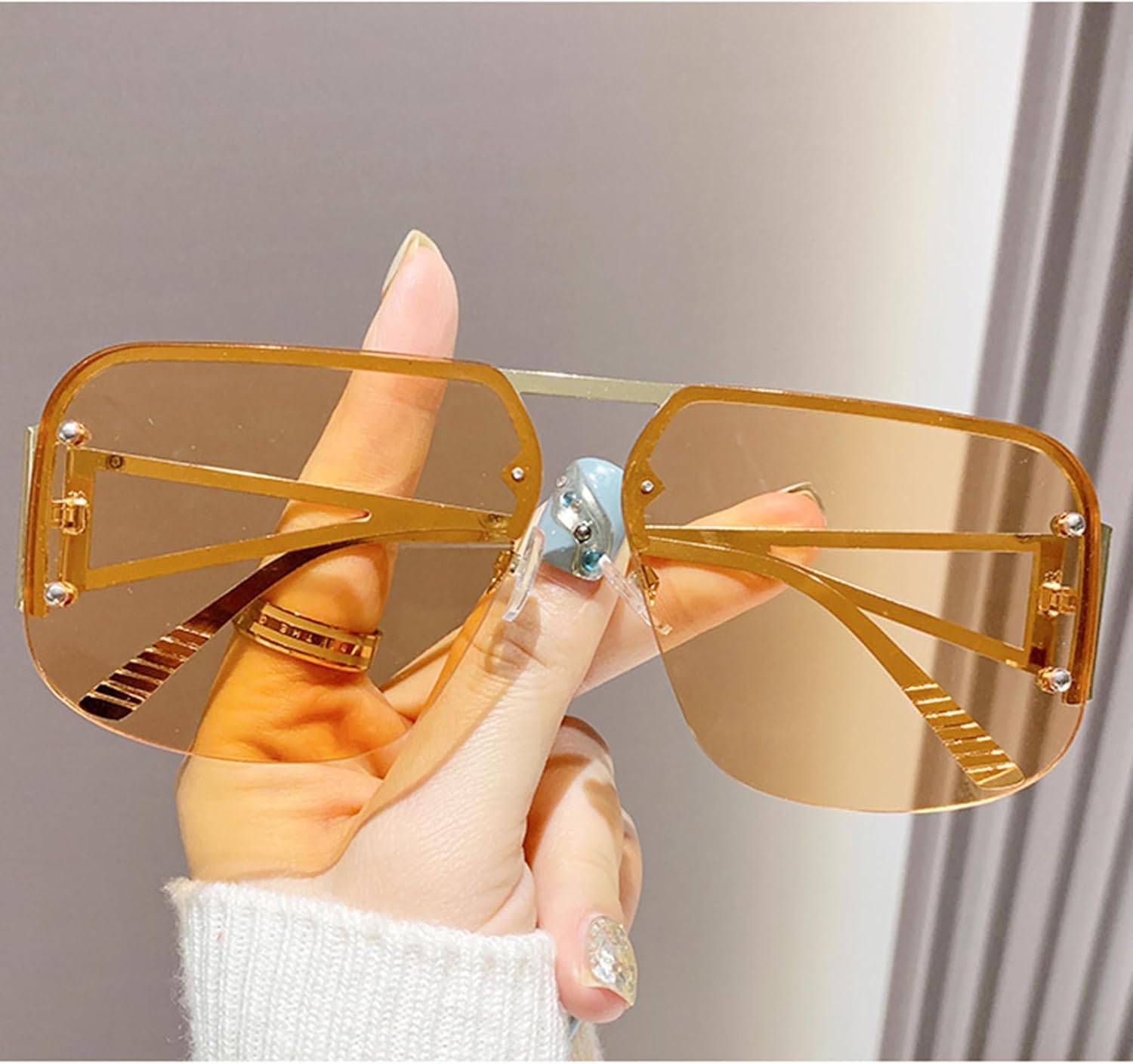 bullabulling Модные квадратные солнцезащитные очки-пилот для женщин и мужчин в стиле ретро с металлической безободковой оправой, для вождения, путешествий и активного отдыха, защита от УФ-излучения UV400, C5
bullabulling Модные квадратные солнцезащитные очки-пилот для женщин и мужчин в стиле ретро с металлической безободковой оправой, для вождения, путешествий и активного отдыха, защита от УФ-излучения UV400, C5