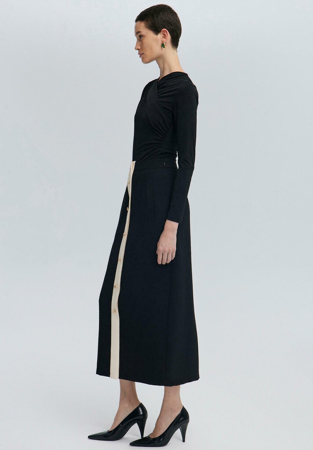 Юбка А-силуэта BUTTONED Touché Privé, черный
Юбка А-силуэта BUTTONED Touché Privé, черный