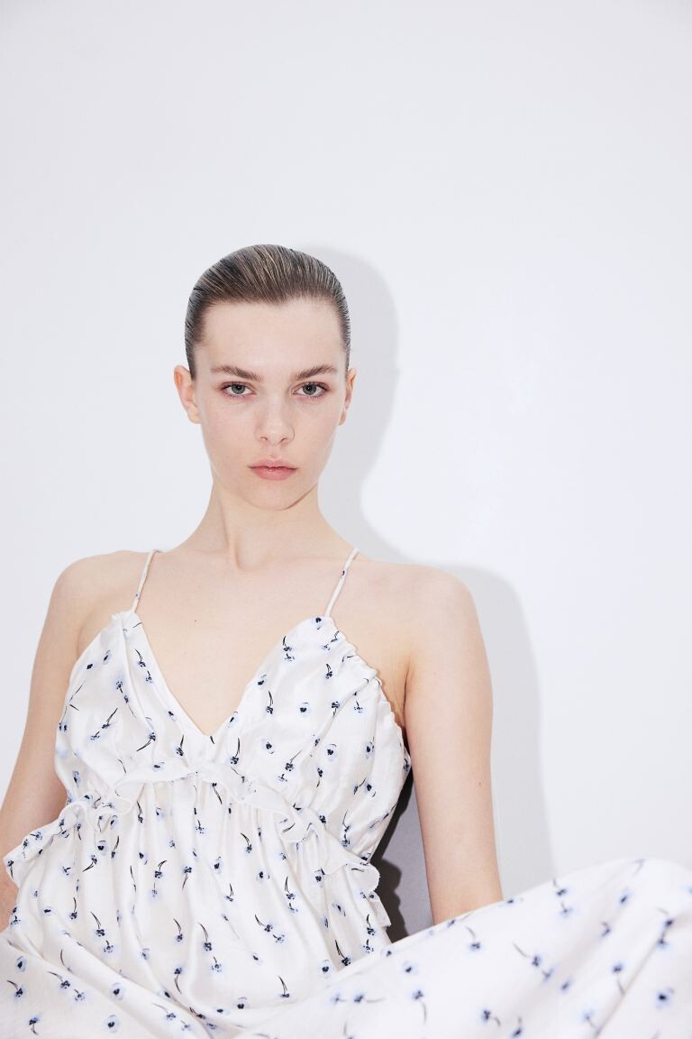 Платье с воланами H&M, белый 
Платье с воланами H&M, белый