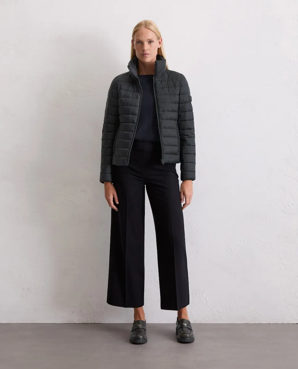 Женская стеганая легкая приталенная куртка из переработанных материалов MARC O'POLO, серый
Женская стеганая легкая приталенная куртка из переработанных материалов MARC O'POLO, серый