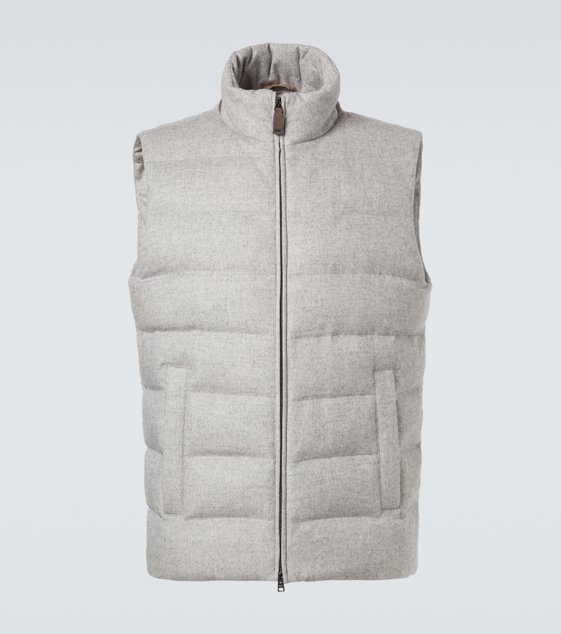 Жилет из шёлка и кашемира с нижней панелью Herno, Grigio Perla
Жилет из шёлка и кашемира с нижней панелью Herno, Grigio Perla