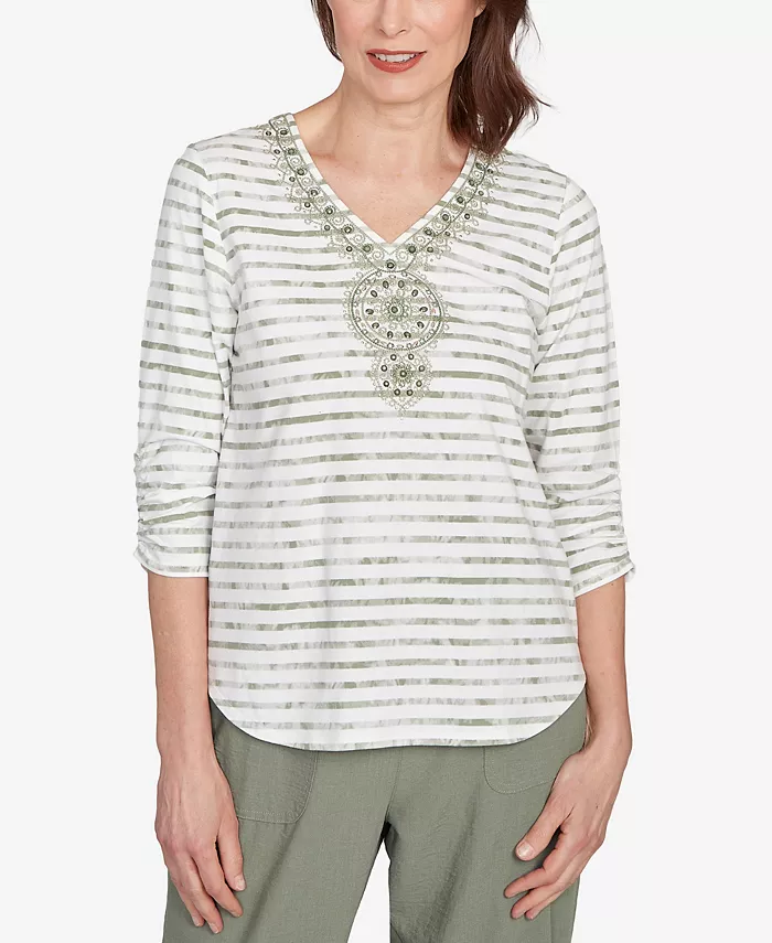 Женский топ с фактурным медальоном на вырезе Copper Canyon Alfred Dunner, слоновая кость/кремовый
Женский топ с фактурным медальоном на вырезе Copper Canyon Alfred Dunner, слоновая кость/кремовый