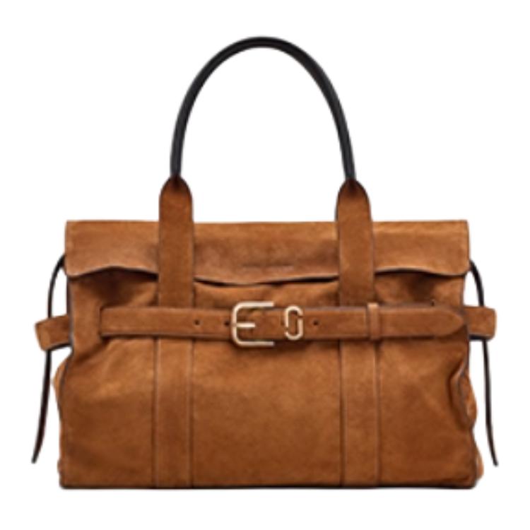 MARC JACOBS Кожаная сумка-шоппер из коровьей кожи большая женская с латунной фурнитурой
MARC JACOBS Кожаная сумка-шоппер из коровьей кожи большая женская с латунной фурнитурой