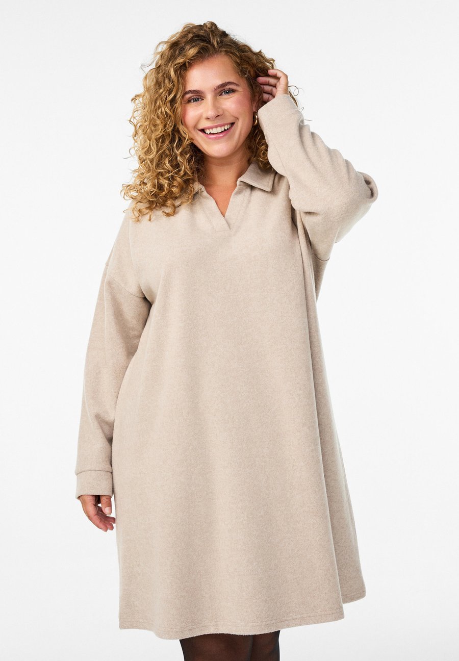 Платье Zizzi MIT V-AUSSCHNITT UND KRAGEN, Brown Mélange/Mottled Beige
Платье Zizzi MIT V-AUSSCHNITT UND KRAGEN, Brown Mélange/Mottled Beige