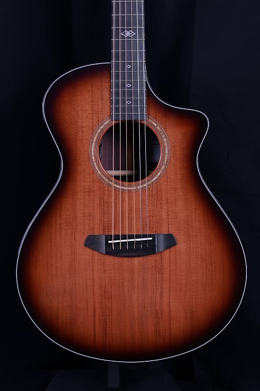 Акустическая гитара Breedlove Premier Concert CE Redwood/East Indian Rosewood - Edgeburst
Акустическая гитара Breedlove Premier Concert CE Redwood/East Indian Rosewood - Edgeburst
