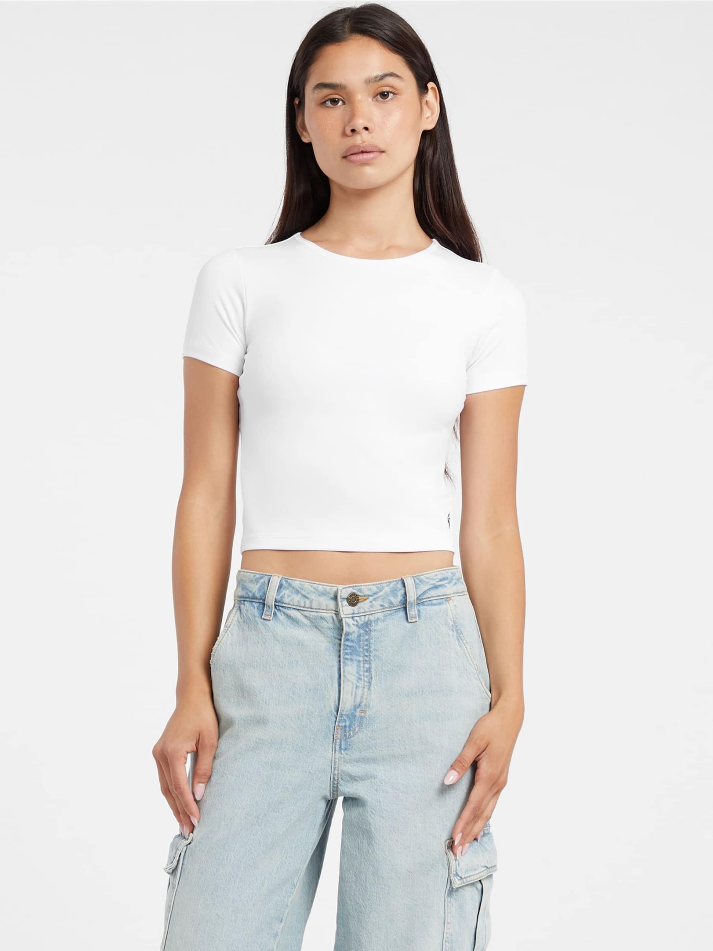 GUESS Футболка в белом цвете
GUESS Футболка в белом цвете