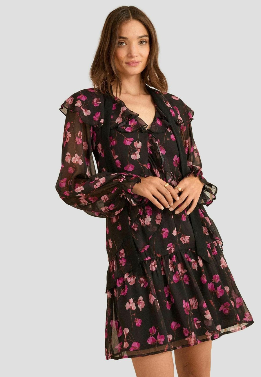 Платье Love & Roses Day dress, Black Floral Print/Pink
Платье Love & Roses Day dress, Black Floral Print/Pink