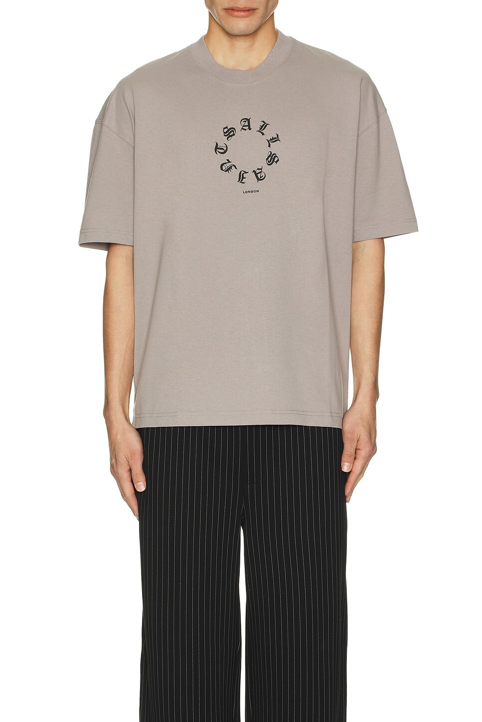 Футболка fraktur с коротким рукавом и круглым вырезом Allsaints, серый
Футболка fraktur с коротким рукавом и круглым вырезом Allsaints, серый