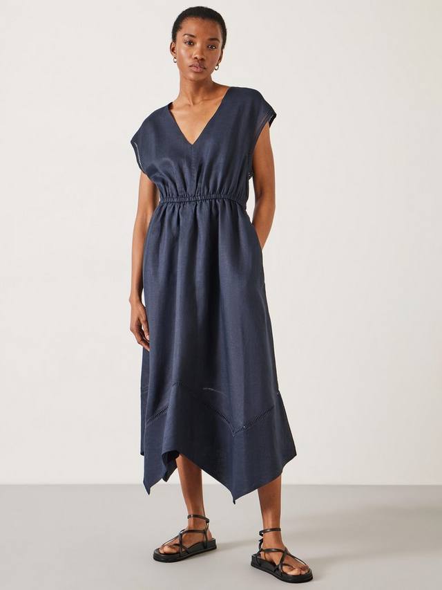 Платье мидакси с подолом в виде носового платка от руди HUSH, цвет Midnight Navy
Платье мидакси с подолом в виде носового платка от руди HUSH, цвет Midnight Navy