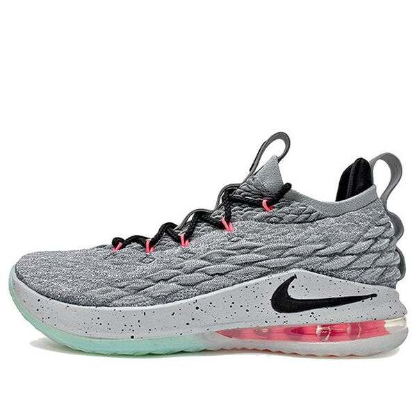 Кроссовки lebron 15 low ep Nike, серый
Кроссовки lebron 15 low ep Nike, серый