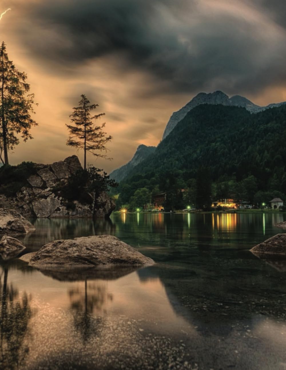 Notebook for Drawing, Writing, Paiting and Sketching of 120 pages (Independently published)
Notebook for Drawing, Writing, Paiting and Sketching of 120 pages (Independently published)