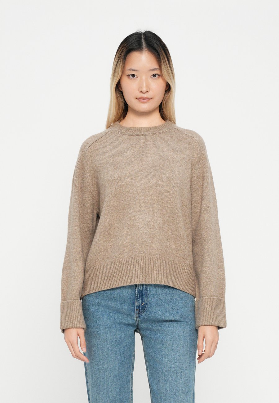 Джемпер Abercrombie & Fitch MADELINE, Brown
Джемпер Abercrombie & Fitch MADELINE, Brown