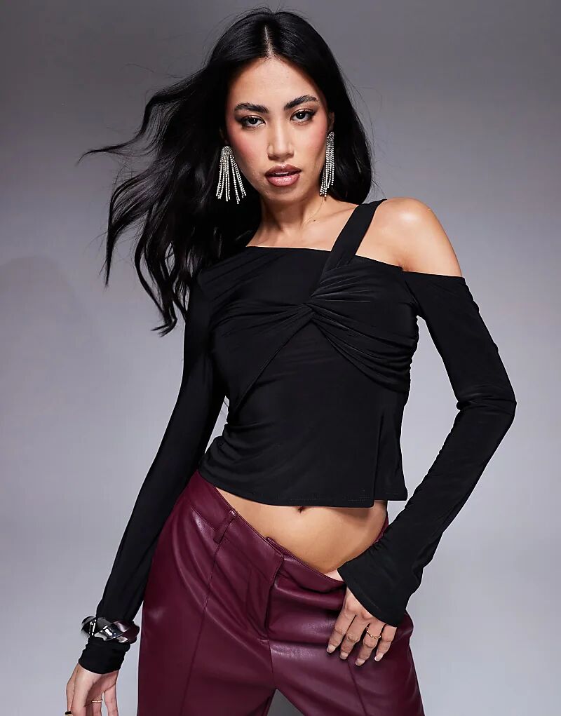 Облегающий топ на одно плечо с перекрученной деталью на груди черного цвета ASOS DESIGN
Облегающий топ на одно плечо с перекрученной деталью на груди черного цвета ASOS DESIGN