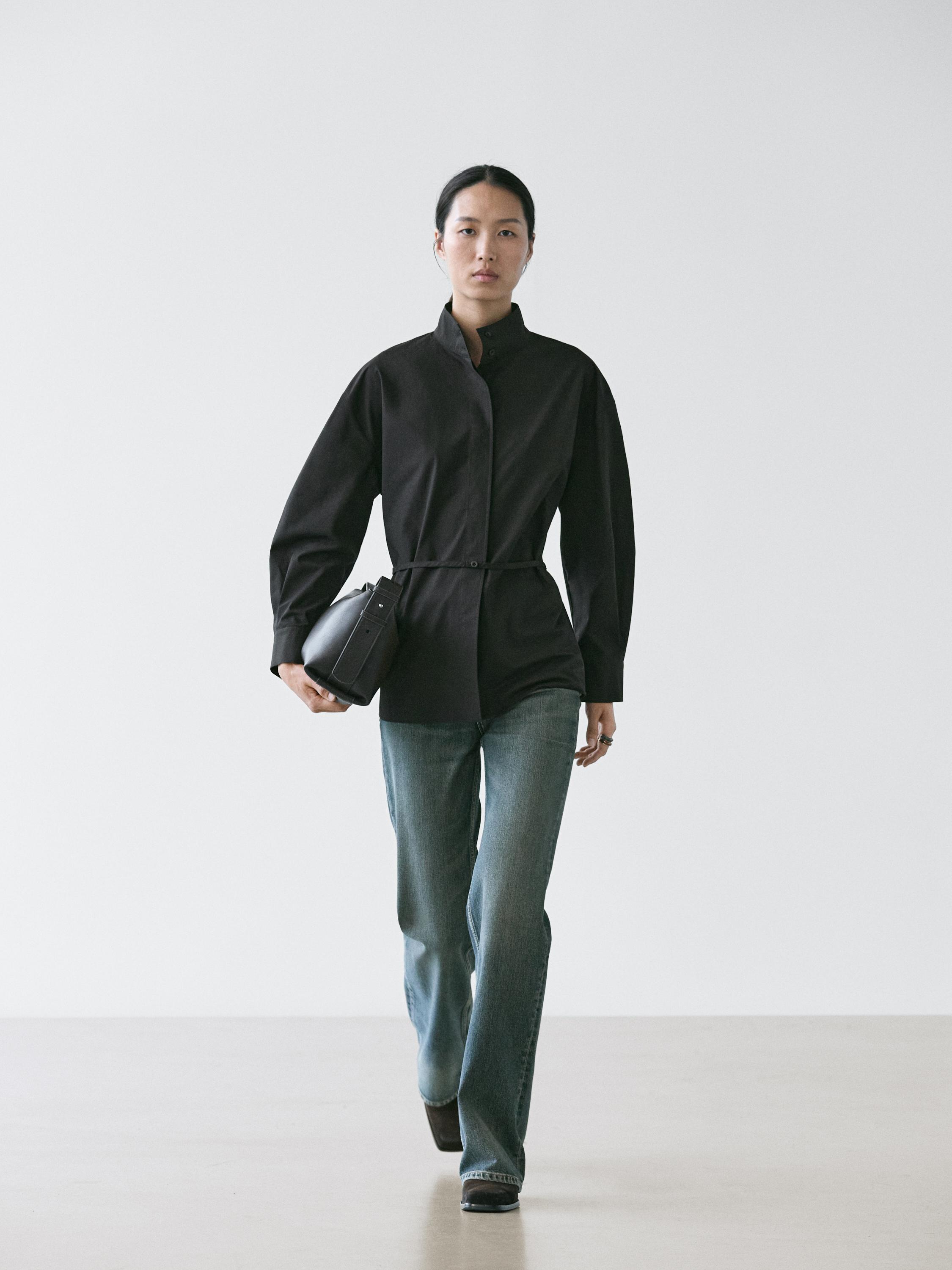 Рубашка с высоким воротником и ремешком Massimo Dutti, black
Рубашка с высоким воротником и ремешком Massimo Dutti, black