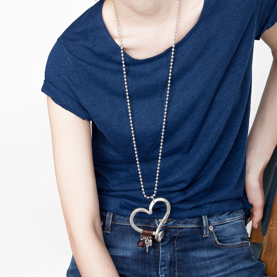 Металлическое ожерелье, покрытое серебром. Unode49, серебряный
Металлическое ожерелье, покрытое серебром. Unode49, серебряный