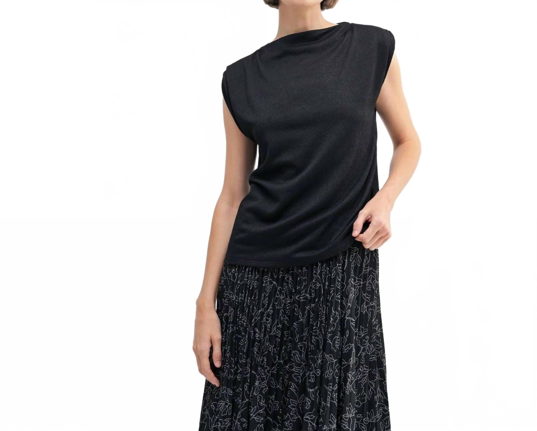 Fun 2 Fun Вязаный топ с вырезом-лодочкой, черный
Fun 2 Fun Вязаный топ с вырезом-лодочкой, черный