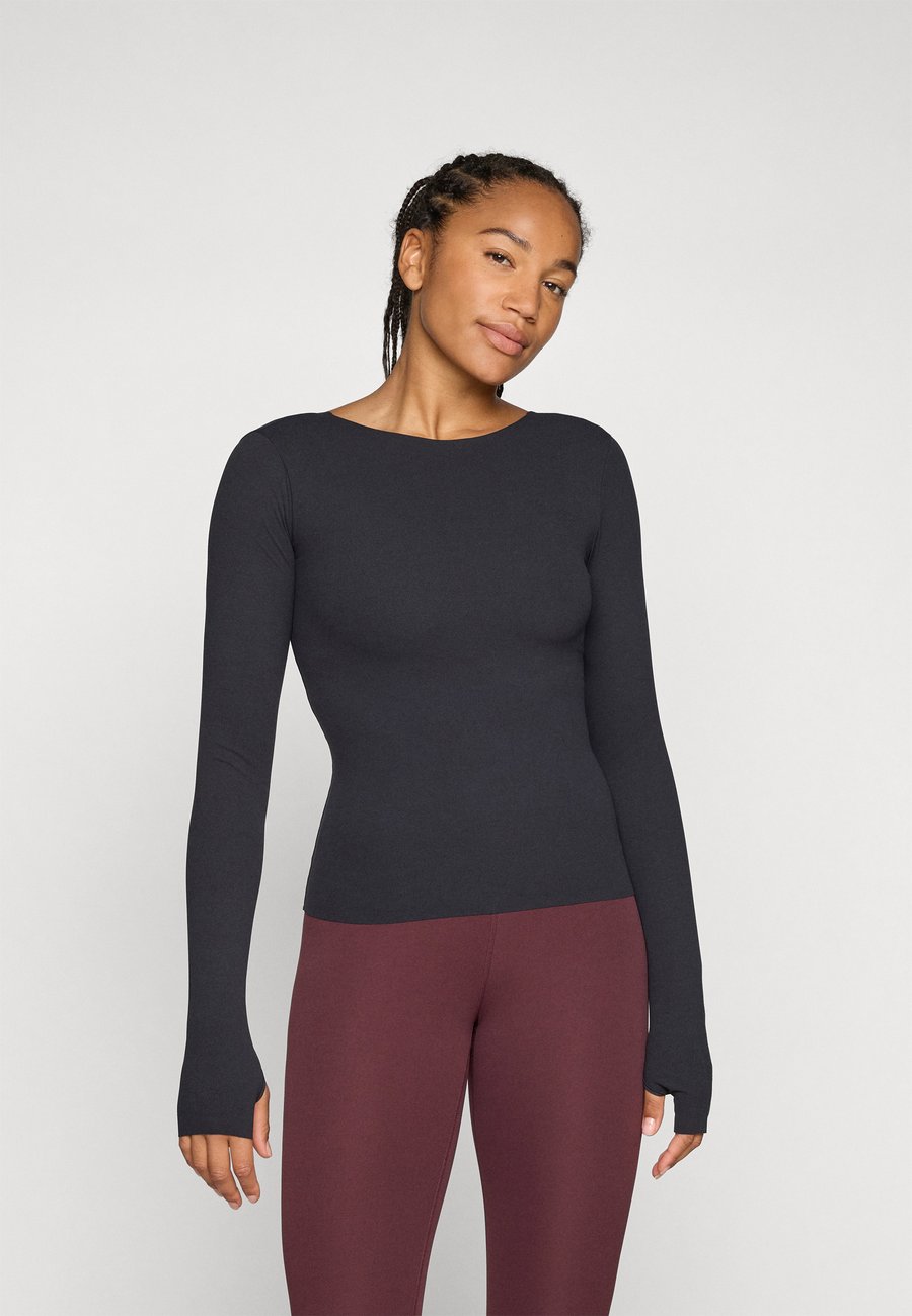 Топ Nike Performance ZENVY , Black
Топ Nike Performance ZENVY , Black