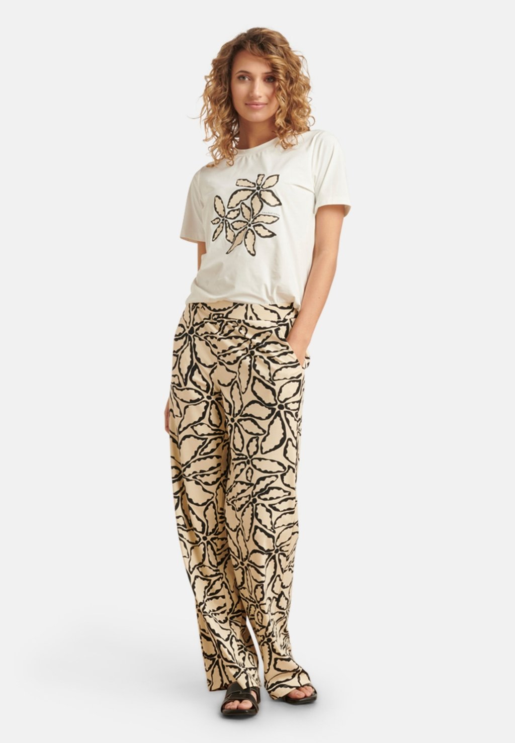 Брюки Smashed Lemon, песочный
Брюки Smashed Lemon, песочный