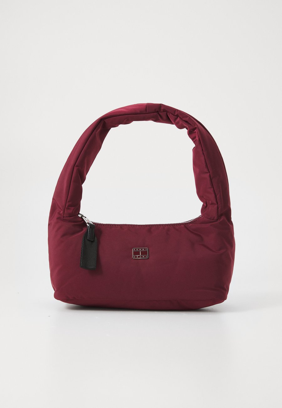 Сумка Tommy Jeans URBAN SHOULDER BAG, Red Wine/Bordeaux
Сумка Tommy Jeans URBAN SHOULDER BAG, Red Wine/Bordeaux