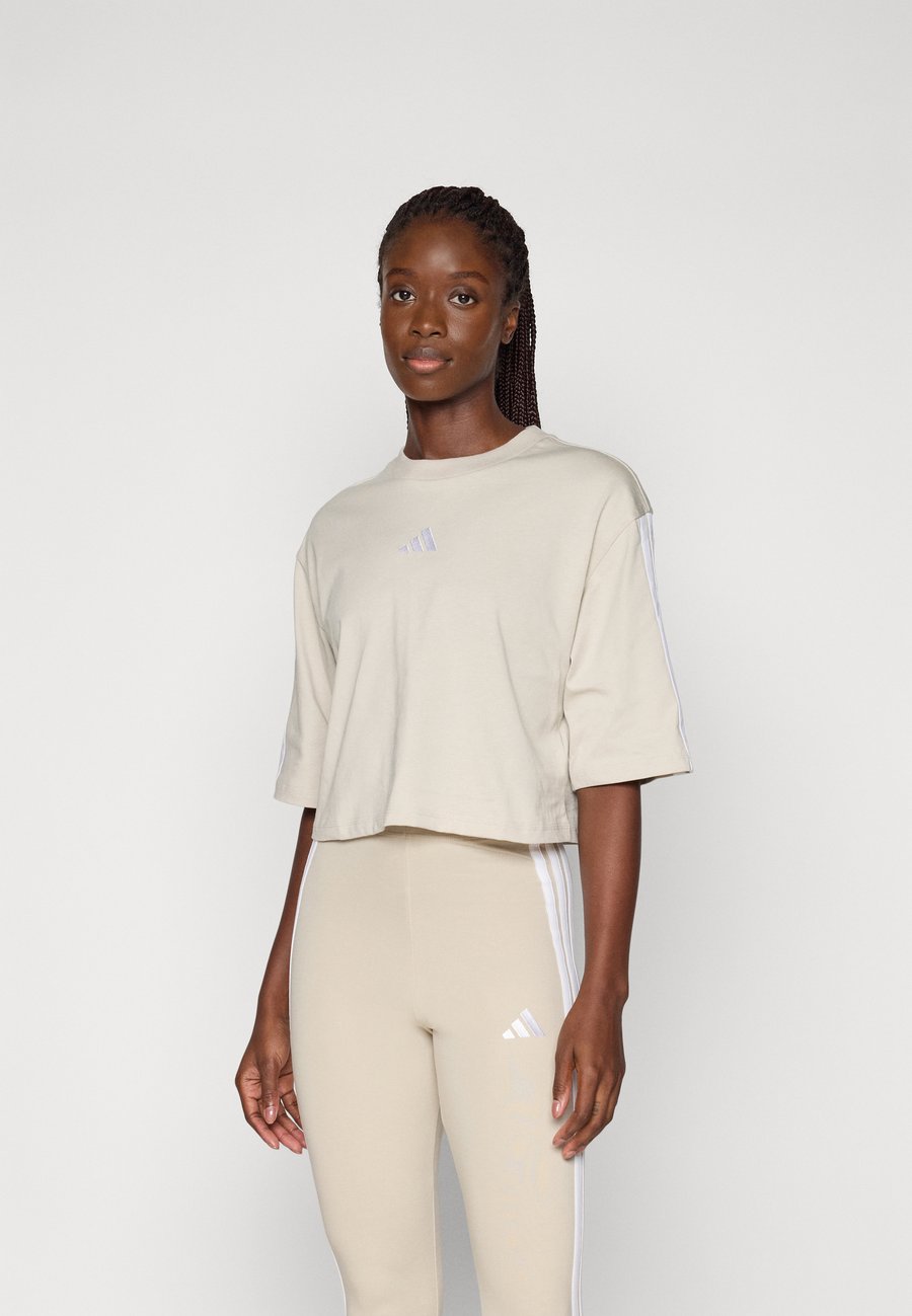 Спортивная футболка Adidas Sportswear Print T-shirt, Alumina/White/Beige
Спортивная футболка Adidas Sportswear Print T-shirt, Alumina/White/Beige