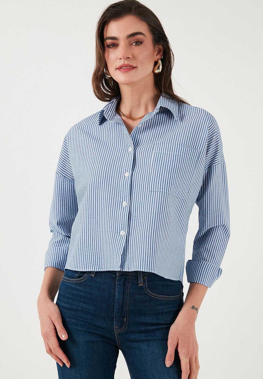 Блузка на пуговицах LELA, синий
Блузка на пуговицах LELA, синий