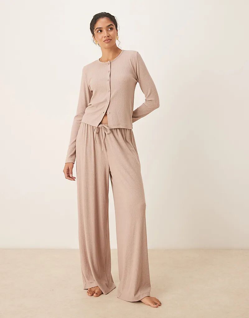 Широкие брюки в рубчик ASOS DESIGN для дома, сочетаемые и сочетаемые, кремового цвета
Широкие брюки в рубчик ASOS DESIGN для дома, сочетаемые и сочетаемые, кремового цвета