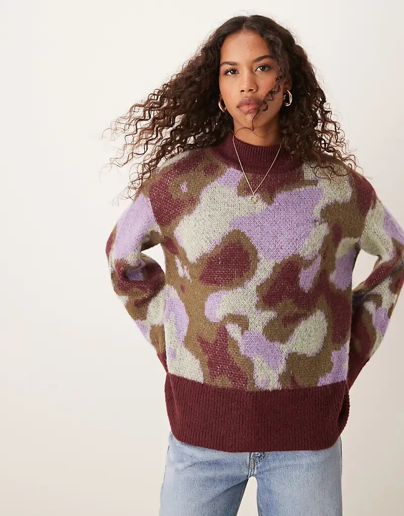 Камуфляжный джемпер с бордовой контрастной окантовкой в многоцветном исполнении YAS
Камуфляжный джемпер с бордовой контрастной окантовкой в многоцветном исполнении YAS