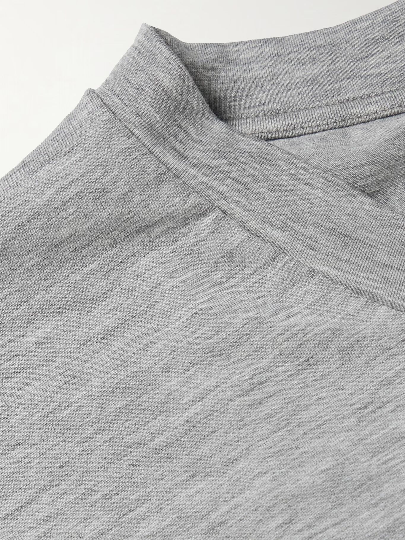 Футболка облегающего кроя из эластичного хлопка и модала TOM FORD, серый
Футболка облегающего кроя из эластичного хлопка и модала TOM FORD, серый