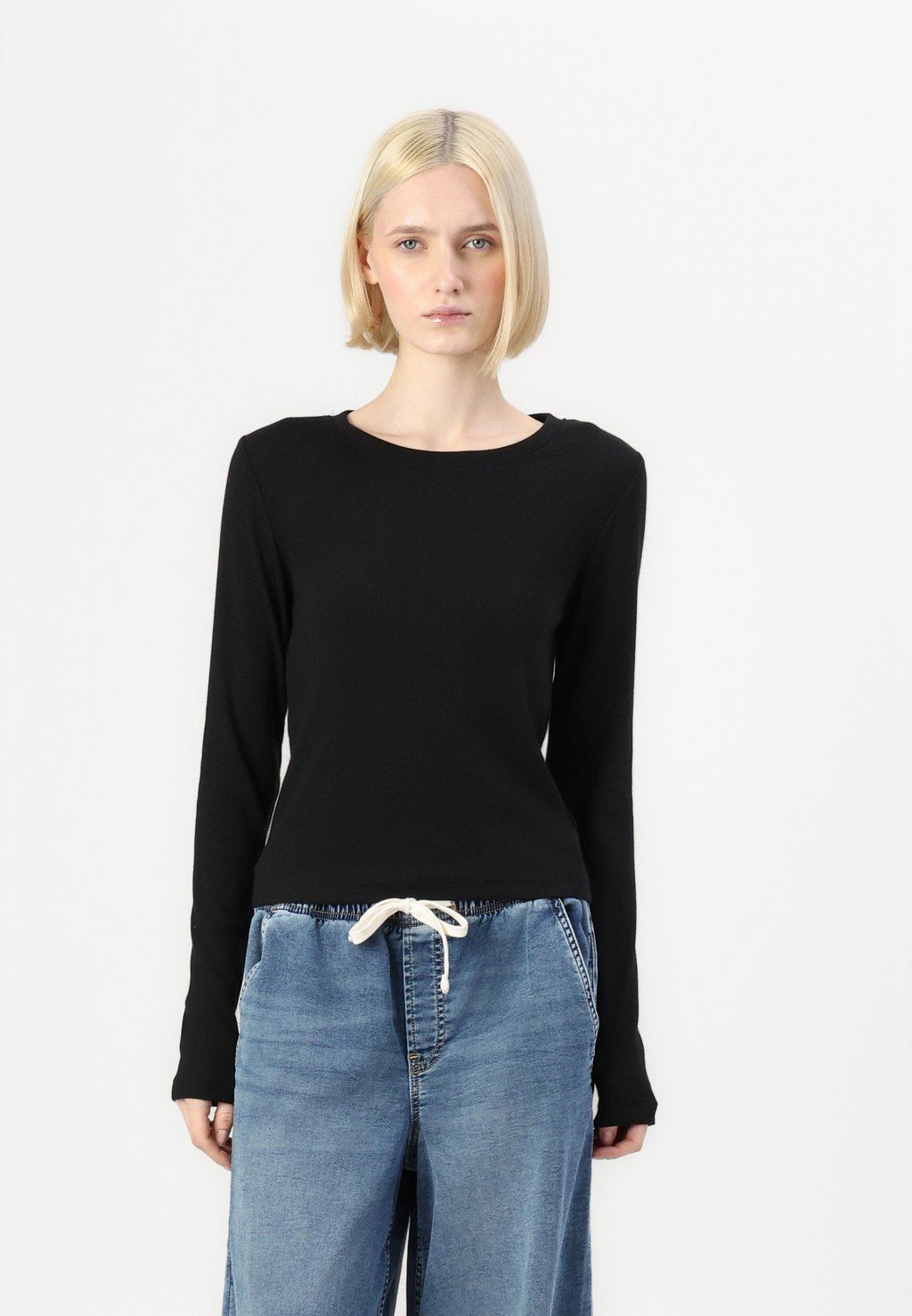 Топ с длинными рукавами CROP CREW GAP, черный
Топ с длинными рукавами CROP CREW GAP, черный