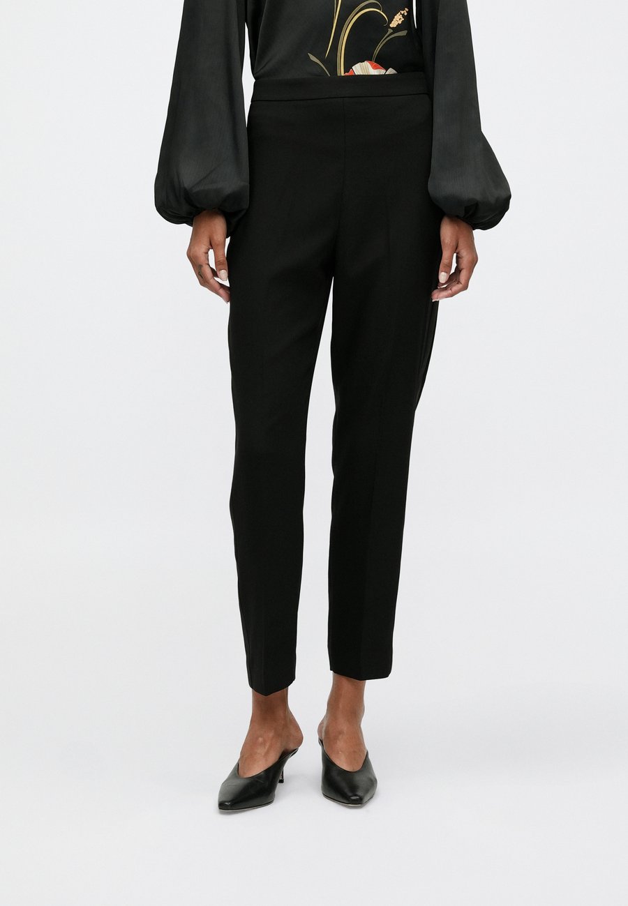Брюки Ted Baker XENIT, Black
Брюки Ted Baker XENIT, Black