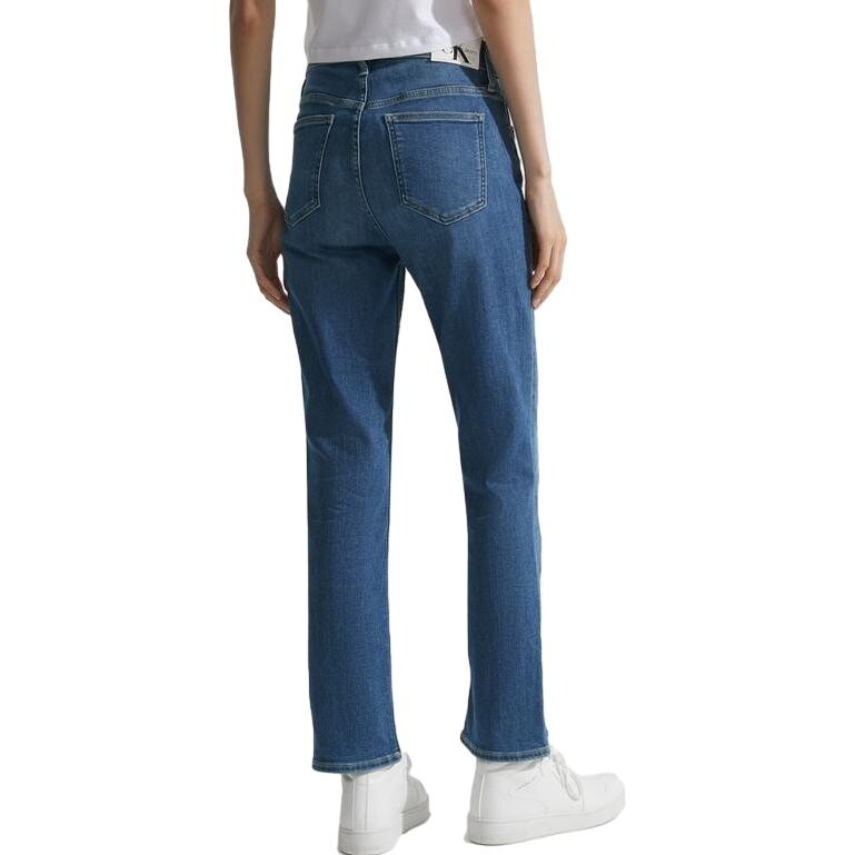 Джинсы женские темно-синие деним Calvin Klein
Джинсы женские темно-синие деним Calvin Klein
