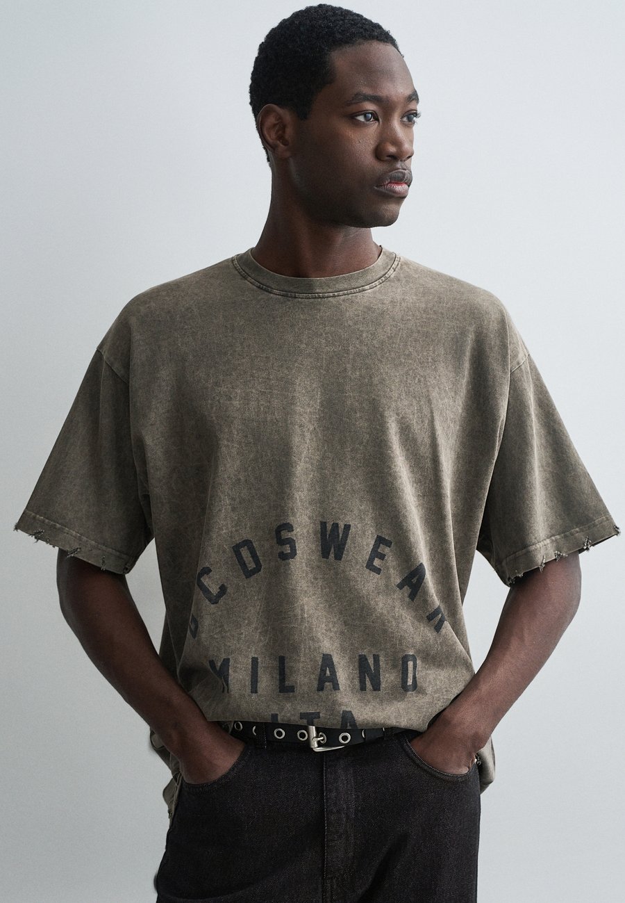 Футболка GCDS FADED, Dark Grey
Футболка GCDS FADED, Dark Grey