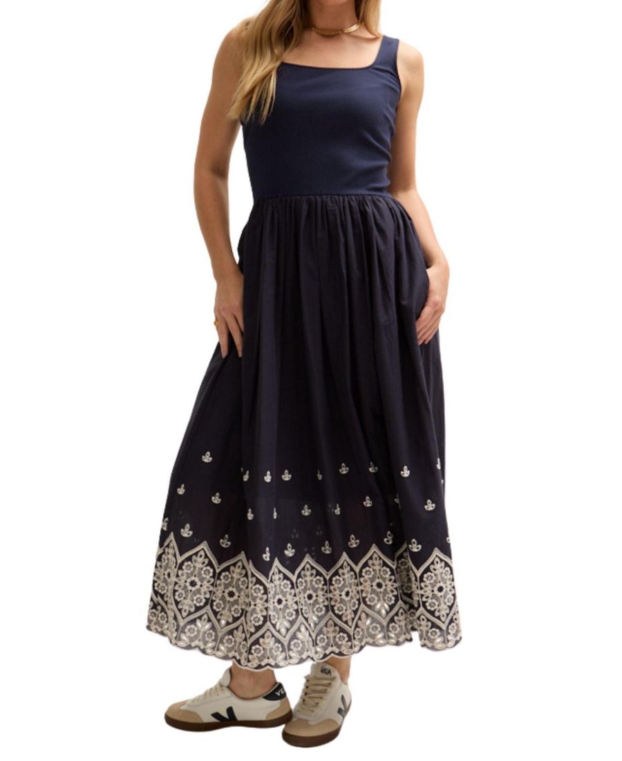 Женское миди-платье без рукавов Cora из трикотажа с вышитым лифом Lily and Lionel London, Navy
Женское миди-платье без рукавов Cora из трикотажа с вышитым лифом Lily and Lionel London, Navy