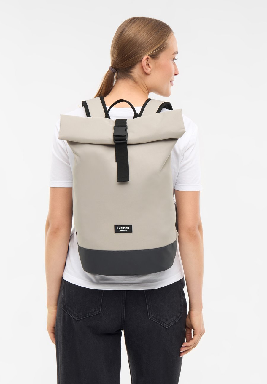 Рюкзак Larkson JANNE SMALL, Sand/Grey/Sand
Рюкзак Larkson JANNE SMALL, Sand/Grey/Sand