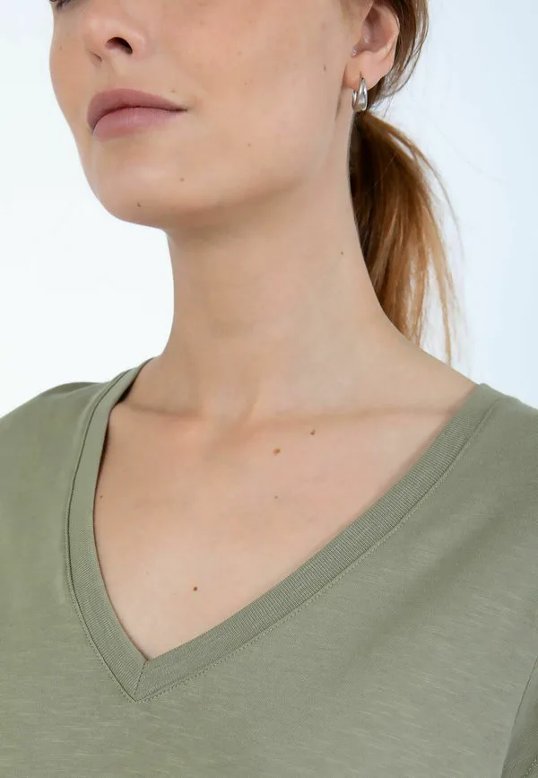 Обычная футболка с v-образным вырезом и сердечком. Coster Copenhagen, Dusty Olive, Хаки, Обычная футболка с v-образным вырезом и сердечком. Coster Copenhagen, Dusty Olive
Обычная футболка с v-образным вырезом и сердечком. Coster Copenhagen, Dusty Olive, Хаки, Обычная футболка с v-образным вырезом и сердечком. Coster Copenhagen, Dusty Olive