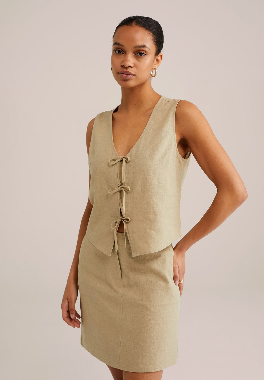 Жилет WE Fashion, бежевый
Жилет WE Fashion, бежевый