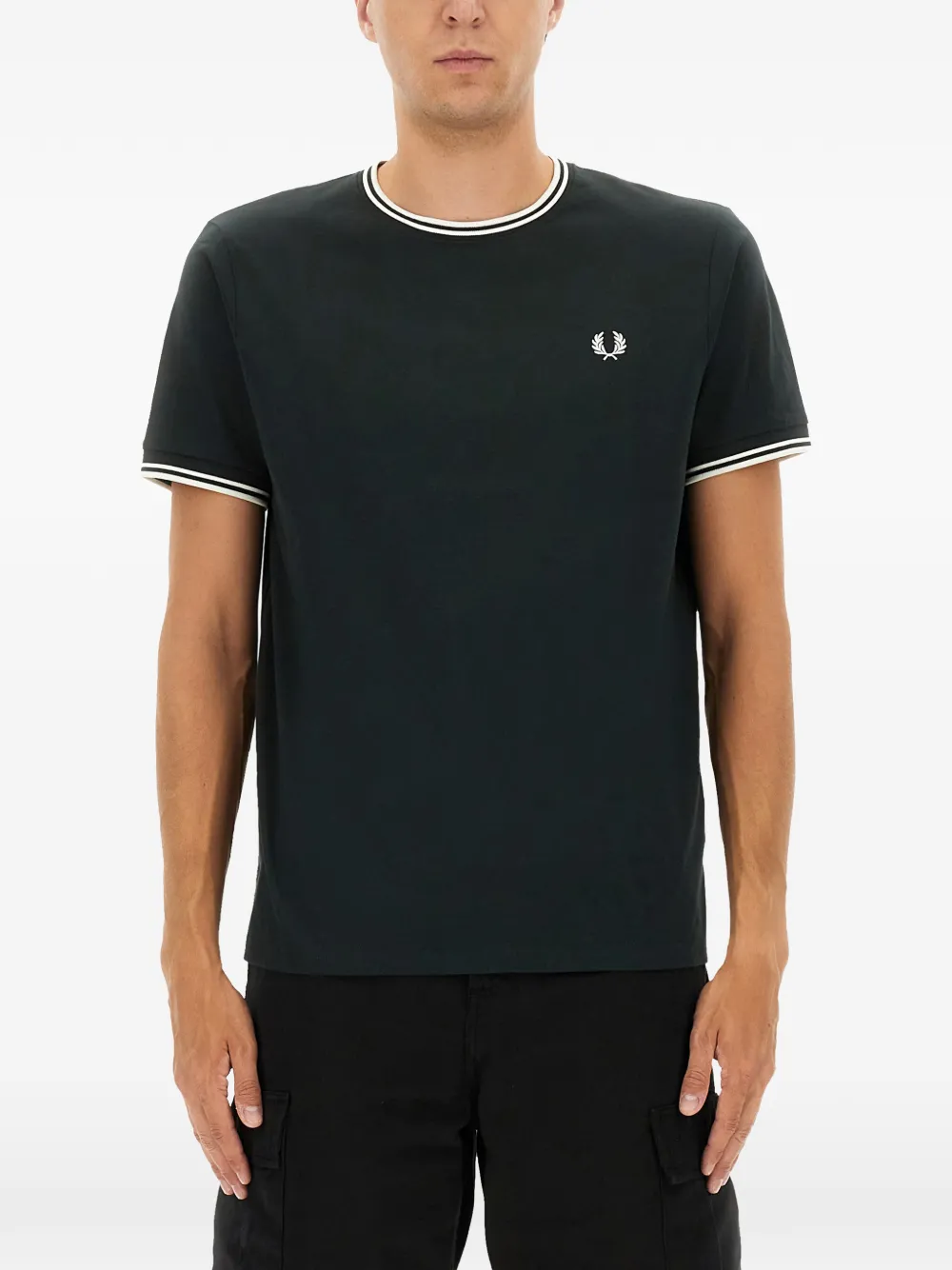 Футболка с вышитым логотипом Fred Perry, зеленый
Футболка с вышитым логотипом Fred Perry, зеленый