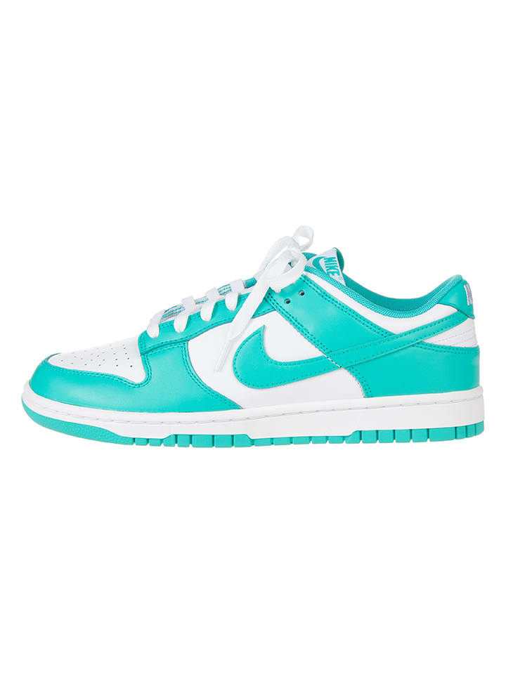 Nike Кожаные кроссовки "Dunk Low" бирюзово-белого цвета
Nike Кожаные кроссовки "Dunk Low" бирюзово-белого цвета