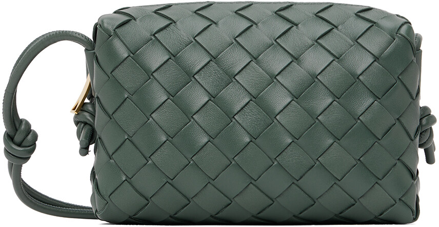 Серая мини-сумка для фотоаппарата с петлей Bottega Veneta, Серый, Серая мини-сумка для фотоаппарата с петлей Bottega Veneta
Серая мини-сумка для фотоаппарата с петлей Bottega Veneta, Серый, Серая мини-сумка для фотоаппарата с петлей Bottega Veneta