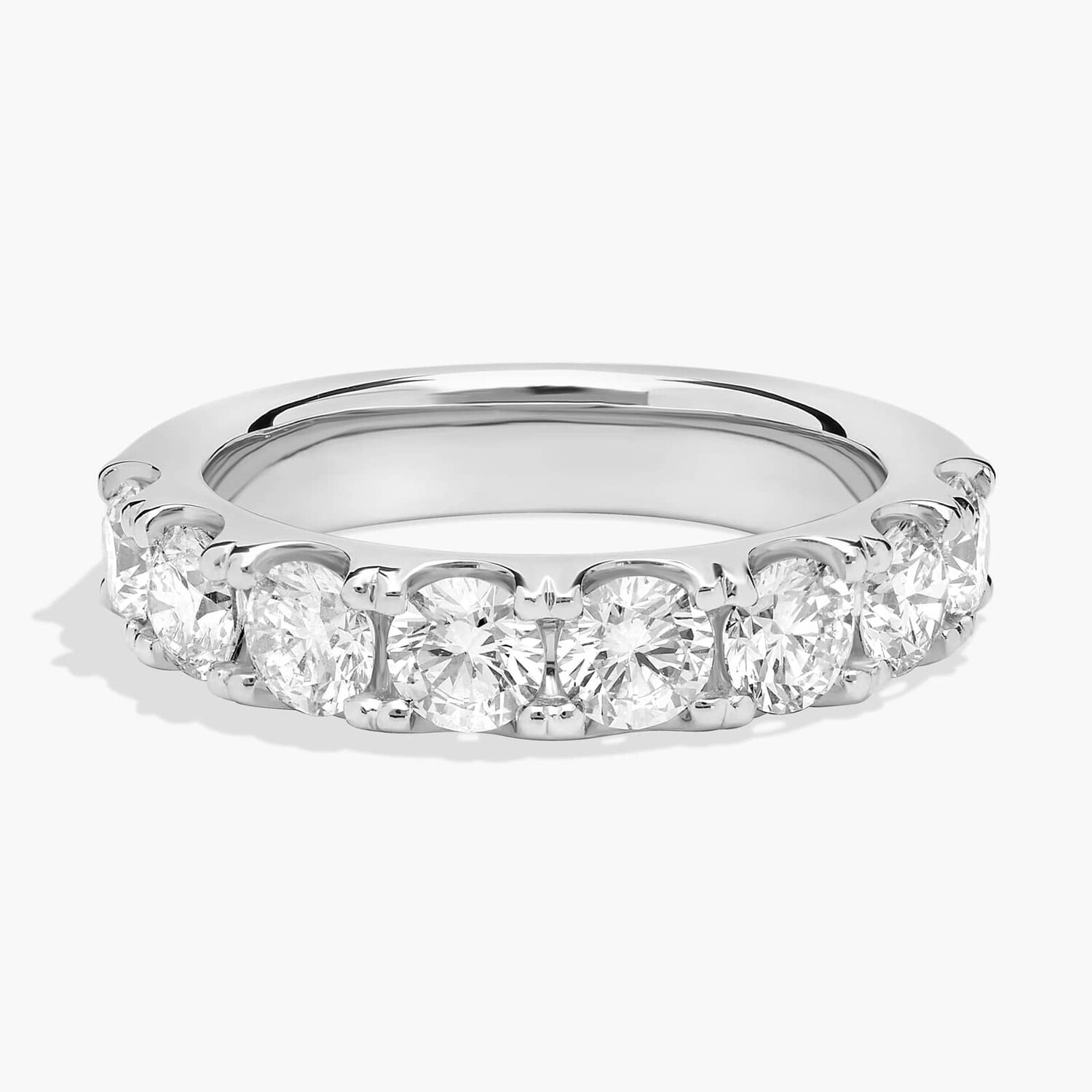 Кольцо Riviera Pavé с выращенными в лаборатории бриллиантами из 14-каратного белого золота (2 карата, двойной цвет - FG / VS2-SI1) Blue Nile
Кольцо Riviera Pavé с выращенными в лаборатории бриллиантами из 14-каратного белого золота (2 карата, двойной цвет - FG / VS2-SI1) Blue Nile