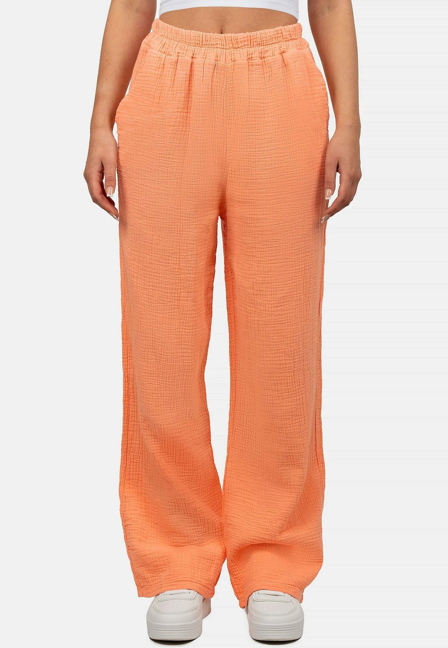 Брюки Reichstadt Trousers, Orange
Брюки Reichstadt Trousers, Orange