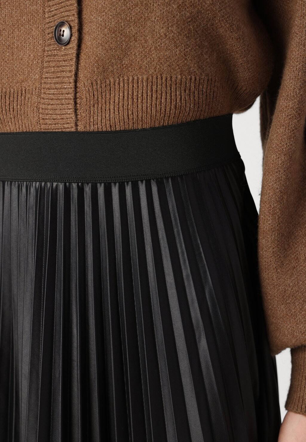 Мини-юбка VINITBAN SKIRT VILA, черный
Мини-юбка VINITBAN SKIRT VILA, черный